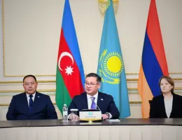 Azerbaycan ve Ermenistan Dışişleri Bakanları, Kazakistan'da Barış Anlaşması Görüşmeleri için Bir Araya Geldi