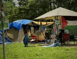 Tokyo Üniversitesi Öğrencileri Filistin'e Destek İçin Çadırlarda Geceliyor 